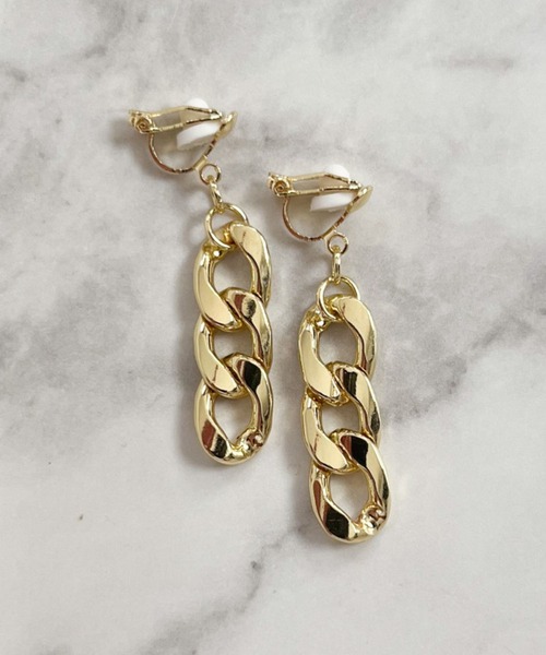 yu-ka（ユーカ）の「YU-KA:ボリュームチェーンイヤリング Volume Chain Earrings（イヤリング・レディース・ゴールド/シルバー・FREE）」の2枚目の写真