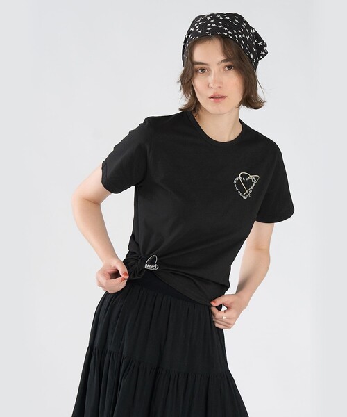 To b. by agnes b.(トゥービーバイアニエスベー)の「ロゴ刺繍 ハート プリント コットン 半袖 Tシャツ(Tシャツ/カットソー・レディース・ブラック・40/38)」の4枚目の写真