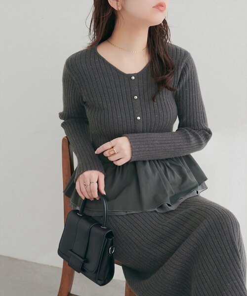natural couture(ナチュラルクチュール)の「【6/12~6/14限定受注販売】異素材ラメペプラムニット(ニット/セーター・レディース・ミント/ブラック/ブラウン/チャコールグレー/アイボリー・FREE)」の3枚目の写真