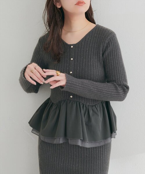 natural couture(ナチュラルクチュール)の「【6/12~6/14限定受注販売】異素材ラメペプラムニット(ニット/セーター・レディース・ミント/ブラック/ブラウン/チャコールグレー/アイボリー・FREE)」の17枚目の写真