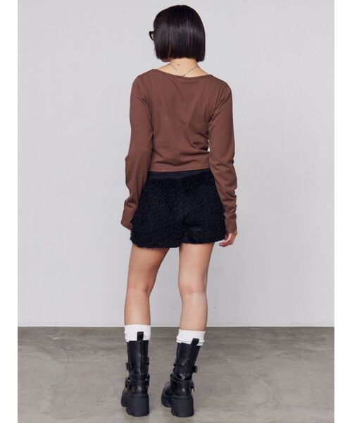 EMODA(エモダ)の「ロゴパッチロンT(Tシャツ/カットソー・レディース・イエロー/グレー/ブラウン/ホワイト・FREE)」の21枚目の写真