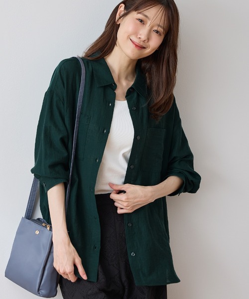 Honeys（ハニーズ）の「【ハニさら・接触冷感】麻混ポケ付ゆるシャツ（シャツ/ブラウス・レディース・グリーン/ブラック/ベージュ/アイボリー/ブラウン・L/LL/M）」の5枚目の写真