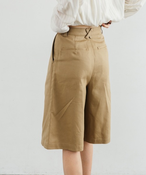 CREDONA（クレドナ）の「WIDE BERMUDA PANTS/ワイドバミューダパンツ（その他パンツ・レディース・ベージュ/ブラック・0/1）」の11枚目の写真