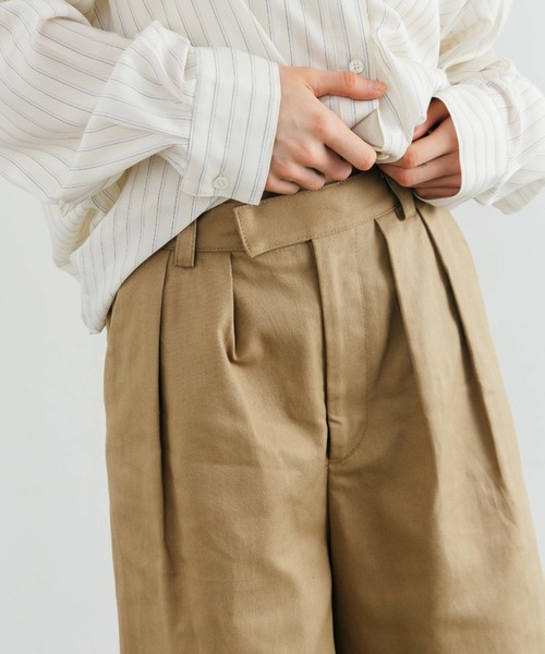 CREDONA（クレドナ）の「WIDE BERMUDA PANTS/ワイドバミューダパンツ（その他パンツ・レディース・ベージュ/ブラック・0/1）」の13枚目の写真