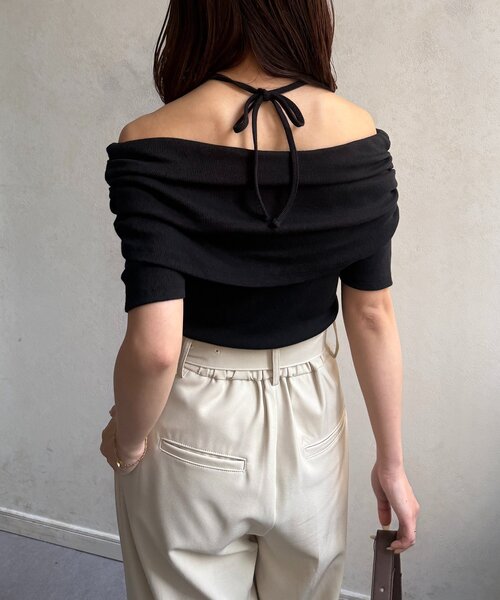 Thevon(ゼボン)の「ホルター付きオフショルプルオーバー(Tシャツ/カットソー・レディース・ブラック/モカ/アイボリー・FREE)」の11枚目の写真