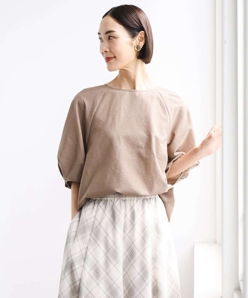 MICHEL KLEIN（ミッシェル・クラン）の「パフスリーブブラウス（シャツ/ブラウス・レディース・ダークインディゴブルー/ネイビー/ライトグレー/ブラック/ベージュ・38）」の7枚目の写真