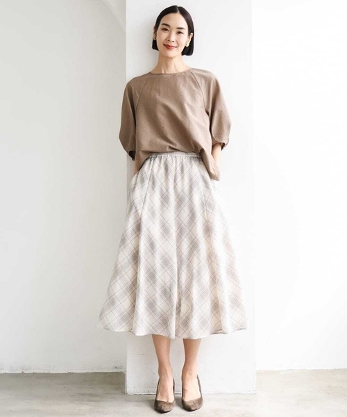 MICHEL KLEIN（ミッシェル・クラン）の「パフスリーブブラウス（シャツ/ブラウス・レディース・ダークインディゴブルー/ネイビー/ライトグレー/ブラック/ベージュ・38）」の8枚目の写真