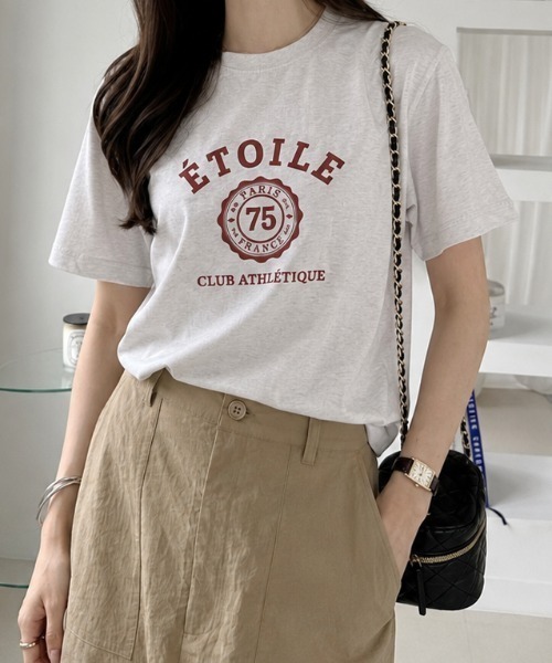 sowme.(ソウミー)の「古着風に着回せる◎【フレンチカレッジロゴ ベーシック Tシャツ】(Tシャツ/カットソー・レディース・オートミール/ベージュ系その他・SMALL/MEDIUM/LARGE)」の4枚目の写真