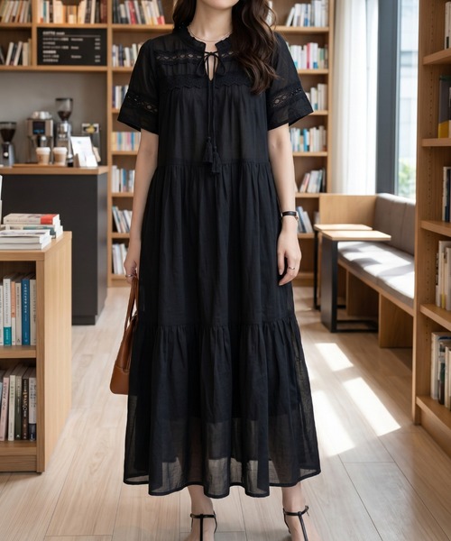 umune（ウムネ）の「レース切替ティアードワンピース（ワンピース・レディース・サックスブルー/オフホワイト/ブラック・FREE）」の8枚目の写真