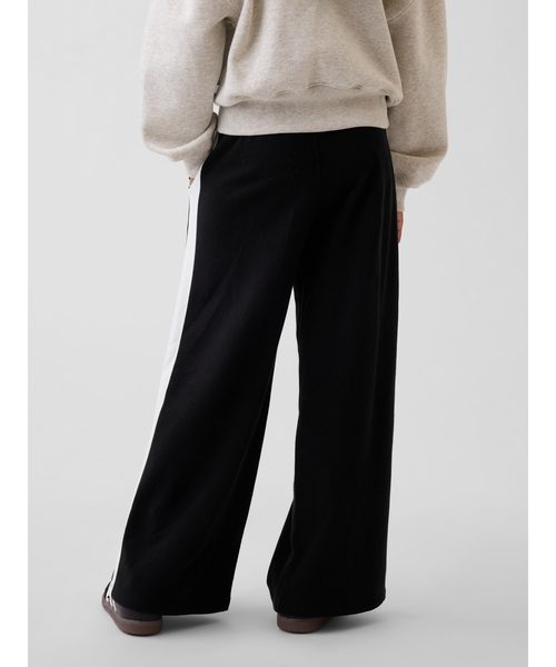 GAP(ギャップ)の「ヴィンテージソフト フレンチテリー バギートラックスウェットパンツ (キッズ)(スウェットパンツ・キッズ・オフホワイト/ブラック・160cm/150cm/140cm/120cm/130cm/110cm)」の9枚目の写真