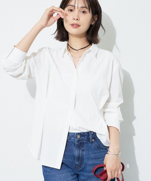 INDIVI(インディヴィ)の「【UV/接触冷感/高ストレッチ】フロントタックシャツ(シャツ/ブラウス・レディース・ホワイト/サックスブルー系・05/13/15 /19/34/38)」の4枚目の写真
