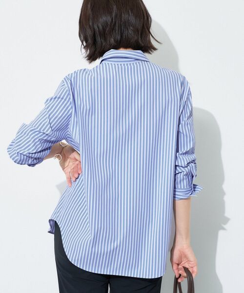 INDIVI(インディヴィ)の「【UV/接触冷感/高ストレッチ】フロントタックシャツ(シャツ/ブラウス・レディース・ホワイト/サックスブルー系・05/13/15 /19/34/38)」の9枚目の写真