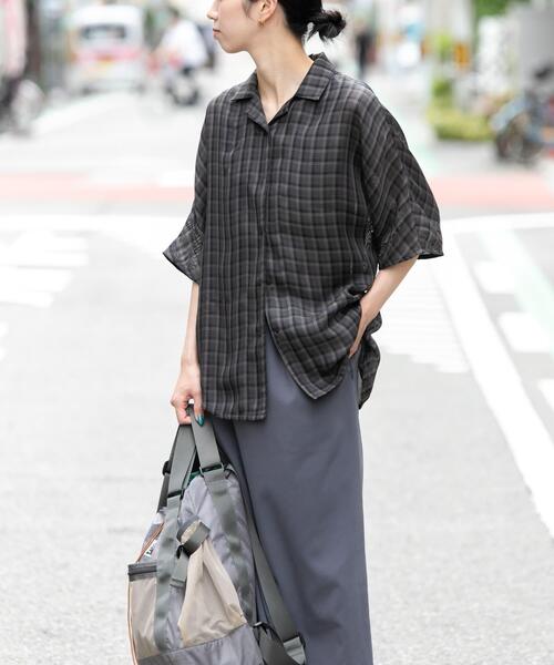 EKAL(エカル)の「『速乾』パナマライク リラックスチェックシャツ(シャツ/ブラウス・レディース・グレー系その他/ベージュ系その他・ONE)」の7枚目の写真
