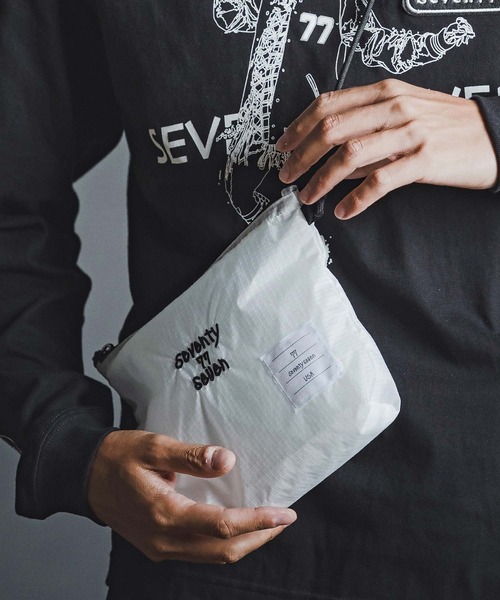 seventy seven（セブンティセブン）の「mko13773- nylon rip stop shoulder bag サコッシュ(7726W340)（ショルダーバッグ・メンズ・ホワイト/ネイビー/ブラック×ホワイト/ブラック×ゴールド・FREE）」の14枚目の写真