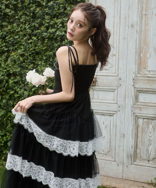 MAJESTIC LEGON(マジェスティックレゴン)の「レーストリミングチュールキャミワンピ(ワンピース・レディース・オフホワイト/ピンクベージュ/ブラック・MEDIUM/SMALL)」の1枚目の写真