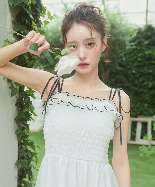 MAJESTIC LEGON(マジェスティックレゴン)の「レーストリミングチュールキャミワンピ(ワンピース・レディース・オフホワイト/ピンクベージュ/ブラック・MEDIUM/SMALL)」の15枚目の写真