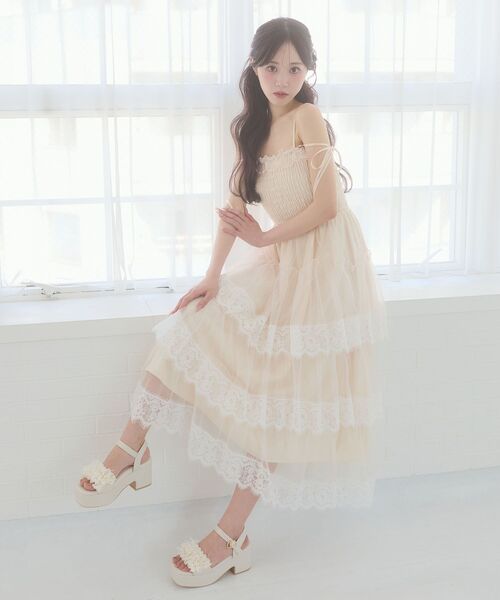 MAJESTIC LEGON(マジェスティックレゴン)の「レーストリミングチュールキャミワンピ(ワンピース・レディース・オフホワイト/ピンクベージュ/ブラック・MEDIUM/SMALL)」の16枚目の写真