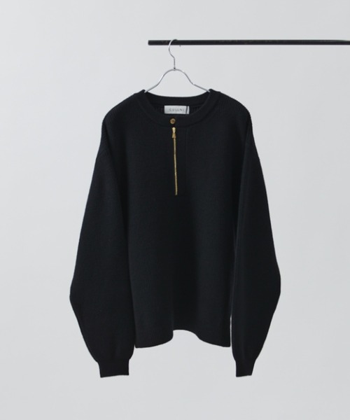 CULLNI(クルニ)の「【CULLNI for Lui's】ハーフジップニット(ニット/セーター・メンズ・ブラック/ベージュ/グレー・1/2)」の1枚目の写真