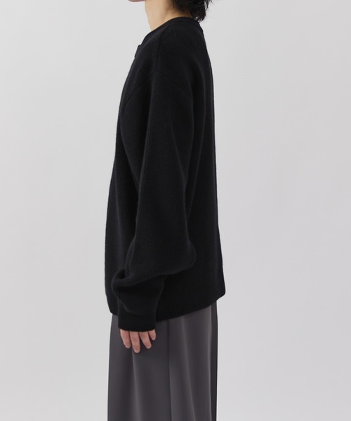 CULLNI(クルニ)の「【CULLNI for Lui's】ハーフジップニット(ニット/セーター・メンズ・ブラック/ベージュ/グレー・1/2)」の7枚目の写真