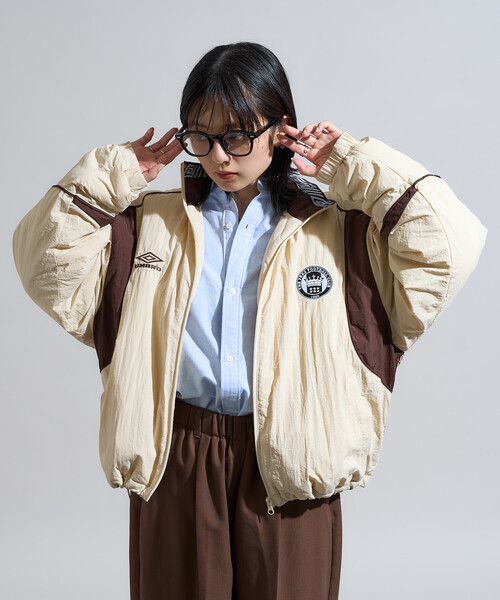 FREAK'S STORE(フリークスストア)の「UMBRO × FREAK'S STORE/アンブロ 別注 Padding Track Jacket/別注 パディング トラックジャケット/中綿トラックジャケット(その他アウター・レディース・ナチュラル/ダークブラウン/ブラウン・フリ-)」の3枚目の写真