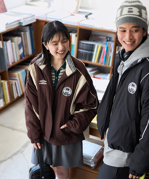 FREAK'S STORE(フリークスストア)の「UMBRO × FREAK'S STORE/アンブロ 別注 Padding Track Jacket/別注 パディング トラックジャケット/中綿トラックジャケット(その他アウター・レディース・ナチュラル/ダークブラウン/ブラウン・フリ-)」の7枚目の写真