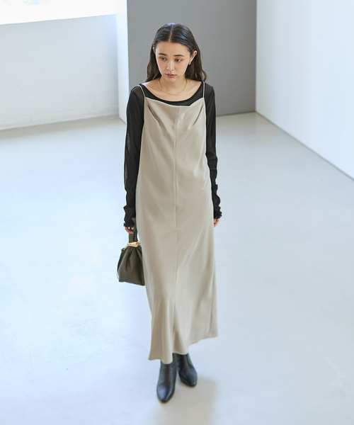 La TOTALITE(ラトータリテ)の「【洗える】袖メローカットソー(Tシャツ/カットソー・レディース・チャコールグレー/アイボリー/ブラック・FREE)」の22枚目の写真