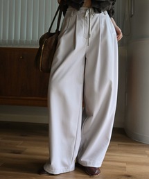 WILLFULLY（ウィルフリー）の「soft synthetic leather relaxed tuck PT（その他パンツ）」