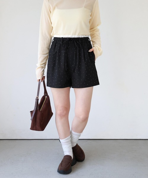 tiptop(ティップトップ)の「ラインストーンフリルショートパンツ(その他パンツ・レディース・チャコールグレー/ブラック・FREE)」の14枚目の写真