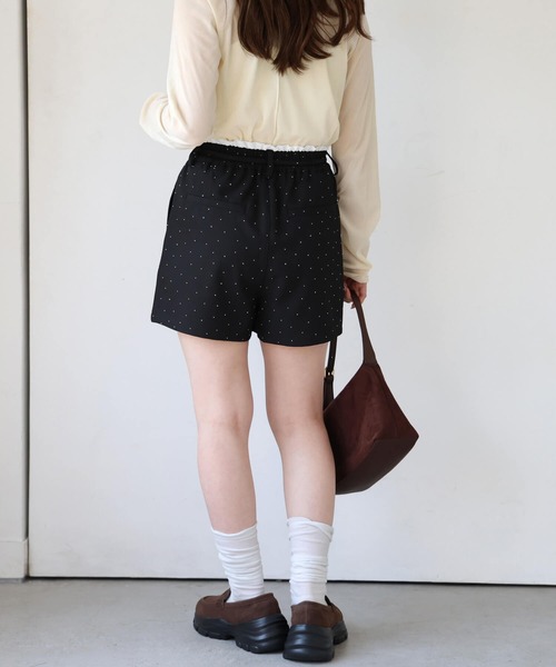 tiptop(ティップトップ)の「ラインストーンフリルショートパンツ(その他パンツ・レディース・チャコールグレー/ブラック・FREE)」の19枚目の写真