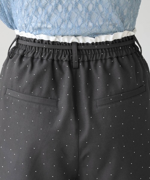 tiptop(ティップトップ)の「ラインストーンフリルショートパンツ(その他パンツ・レディース・チャコールグレー/ブラック・FREE)」の7枚目の写真