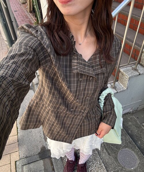 CIAOPANIC(チャオパニック)の「ダブルボタンコンパクトシャツ(シャツ/ブラウス・レディース・ベージュ/ネイビー/グリーン・ONE SIZE)」の14枚目の写真