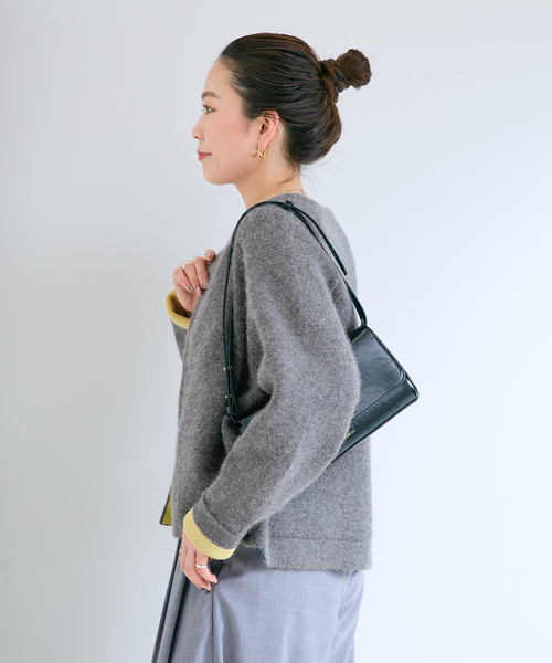 B.C STOCK(ベーセーストック)の「2層スムース編みニットブルゾン(カーディガン/ボレロ・レディース・ブラック/ベージュ/チャコールグレー/ホワイト/ブルー・FREE)」の19枚目の写真