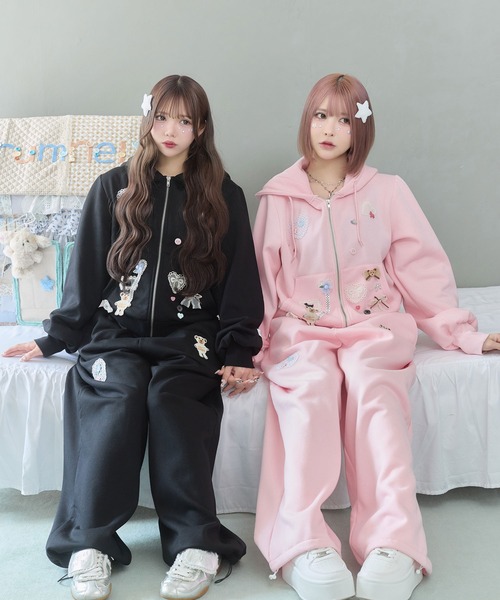 rumnel:(ルムネル)の「アイマスク付き裏起毛デコスウェットパーカー / Deco Fleece-Lined Hoodie with Eye Mask(パーカー・レディース・ブラック/ピンク/グレー・FREE)」の8枚目の写真