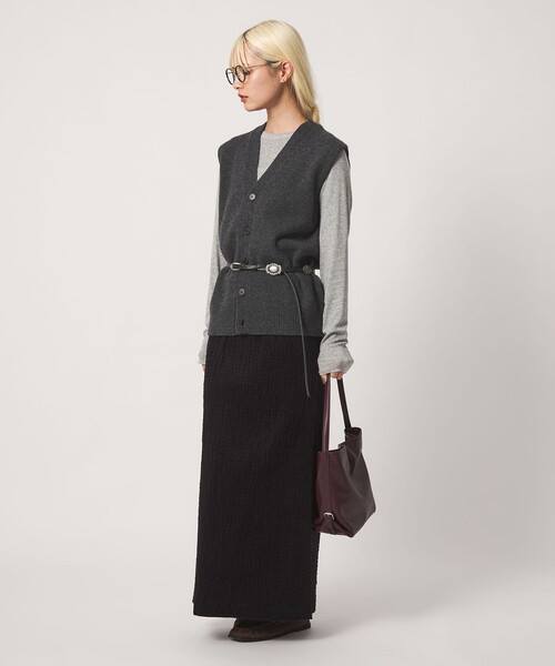 BEAUTY&YOUTH UNITED ARROWS(ビューティーアンドユースユナイテッドアローズ)の「ウールカシミヤブレンド アクア ニットベスト(ニット/セーター・レディース・オフホワイト/ダークグレー/ダークブラウン・FREE)」の2枚目の写真