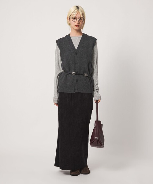 BEAUTY&YOUTH UNITED ARROWS(ビューティーアンドユースユナイテッドアローズ)の「ウールカシミヤブレンド アクア ニットベスト(ニット/セーター・レディース・オフホワイト/ダークグレー/ダークブラウン・FREE)」の9枚目の写真