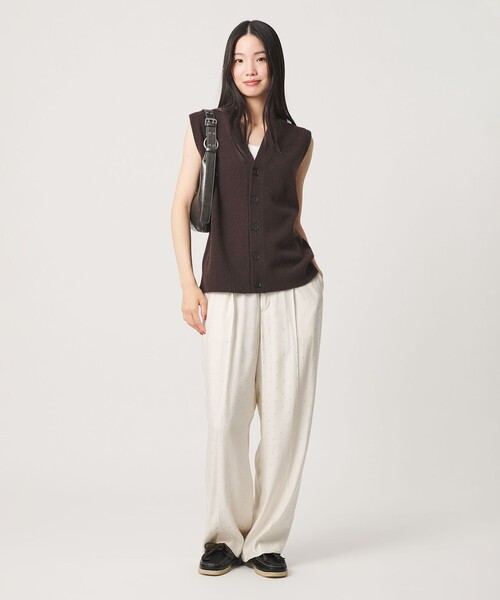 BEAUTY&YOUTH UNITED ARROWS(ビューティーアンドユースユナイテッドアローズ)の「ウールカシミヤブレンド アクア ニットベスト(ニット/セーター・レディース・オフホワイト/ダークグレー/ダークブラウン・FREE)」の15枚目の写真