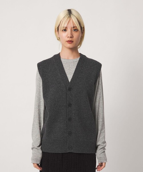 BEAUTY&YOUTH UNITED ARROWS(ビューティーアンドユースユナイテッドアローズ)の「ウールカシミヤブレンド アクア ニットベスト(ニット/セーター・レディース・オフホワイト/ダークグレー/ダークブラウン・FREE)」の16枚目の写真