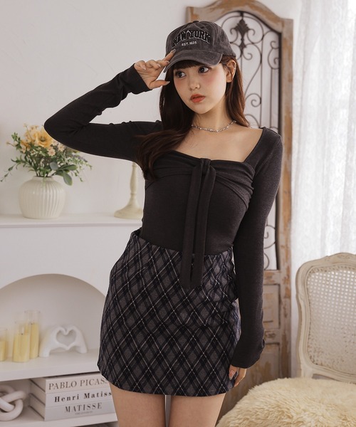 Anely(アネリー)の「スクエアネックギャザーデザインリボントップス(Tシャツ/カットソー・レディース・グレー/ピンク/アイボリー/ブラウン・FREE)」の3枚目の写真