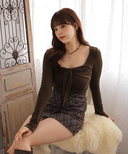 Anely(アネリー)の「スクエアネックギャザーデザインリボントップス(Tシャツ/カットソー・レディース・グレー/ピンク/アイボリー/ブラウン・FREE)」の11枚目の写真