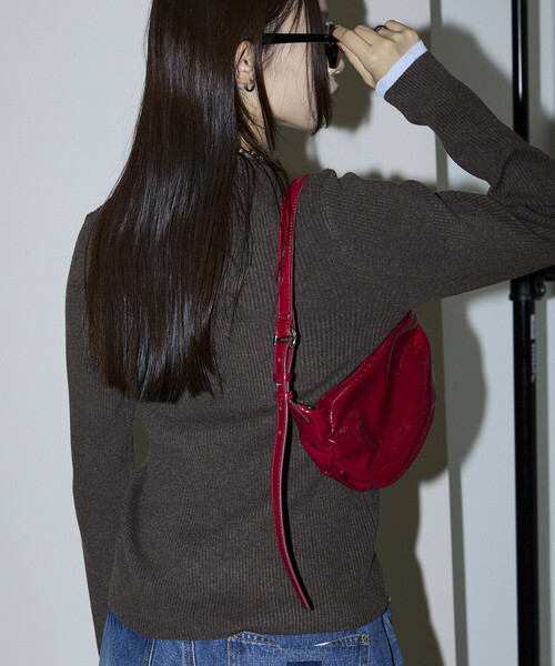 PUBLUX(パブリュクス)の「PUBLUX/パブリュクス 袖 配色 スリットニット 限定展開(ニット/セーター・レディース・ブラウン/グレー/ネイビー・フリ-)」の14枚目の写真