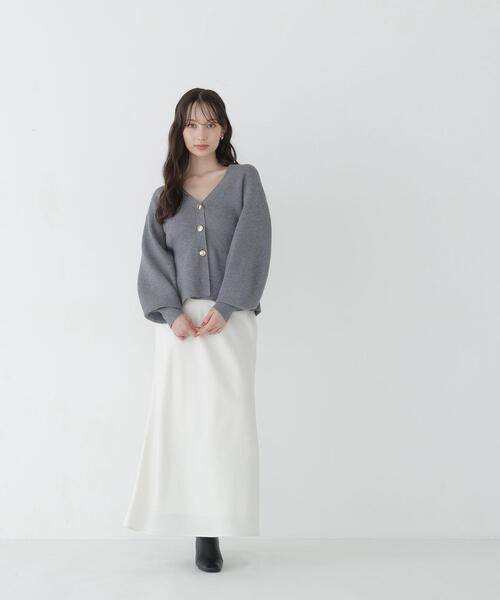 NATURAL BEAUTY BASIC(ナチュラルビューティーベーシック)の「〈WEB限定〉ペプラムフォルムカーディガン(カーディガン/ボレロ・レディース・ブラック/グレー/バーガンディー・FREE)」の15枚目の写真