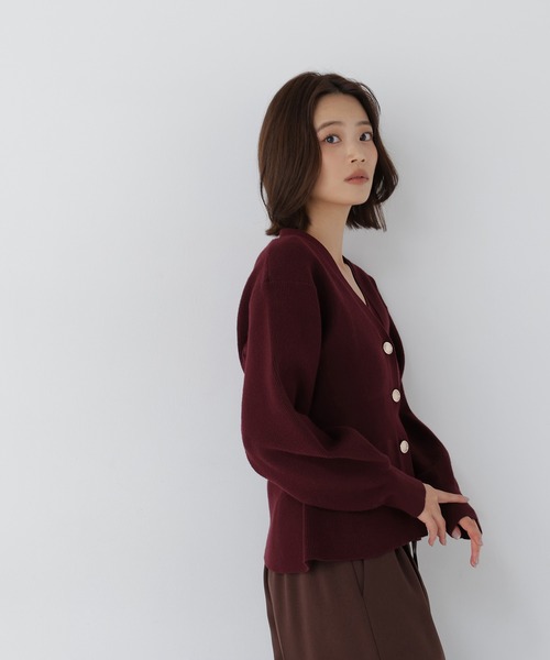 NATURAL BEAUTY BASIC(ナチュラルビューティーベーシック)の「〈WEB限定〉ペプラムフォルムカーディガン(カーディガン/ボレロ・レディース・ブラック/グレー/バーガンディー・FREE)」の7枚目の写真