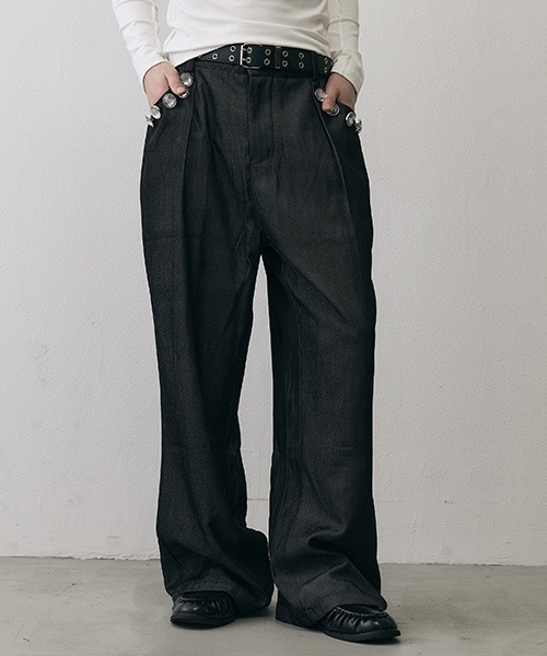 Shoowtime(ショウタイム)の「Pearl Detail Vintage In-Tuck Wide Slacks / パールディテール ヴィンテージ インタック ワイドスラックス(スラックス・メンズ・ブラック・X-LARGE/LARGE/SMALL)」の2枚目の写真