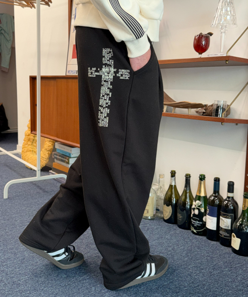 AMOU（アモウ）の「[起毛] BIG クロスワンタック スウェットパンツ ブラック（スウェットパンツ・メンズ・その他・2/1）」の8枚目の写真