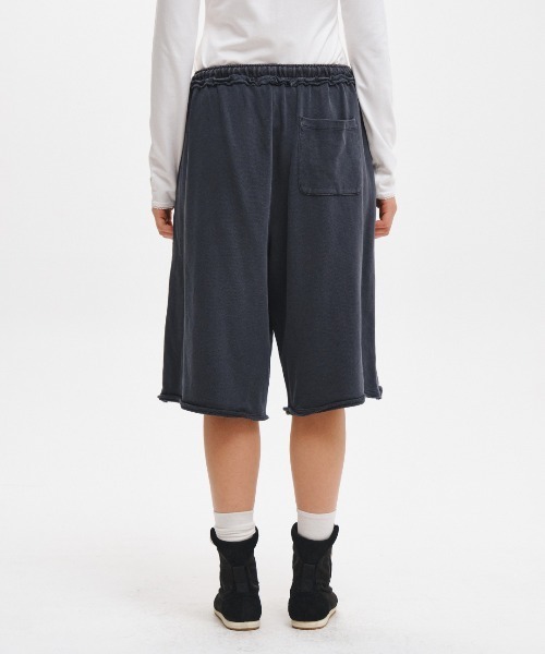 GENERAL IDEA(ジェネラルアイデア)の「【GENERAL IDEA】ヴィンテージピグメントバミューダパンツ / VINTAGE PIGMENT-WASHED BERMUDA SHORTS(スラックス・レディース・チャコール/ブラウン・L/M/S)」の4枚目の写真