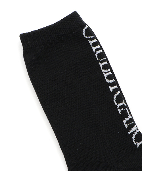 CHUBBYGANG(チャビーギャング)の「縦ロゴデザインクルーソックス(ソックス/靴下・キッズ・ブラック/イエロー/その他1/ホワイト・19/22)」の5枚目の写真