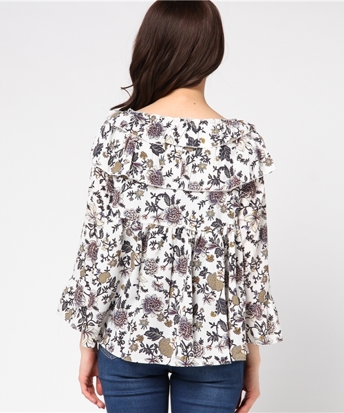 Re:EDIT（リエディ）の「[シーズンムード高まる花柄]フリルカラー花柄ブラウストップス/シャツ・ブラウス[リエディ]（シャツ/ブラウス・レディース・ホワイト/マスタード・MEDIUM）」の5枚目の写真