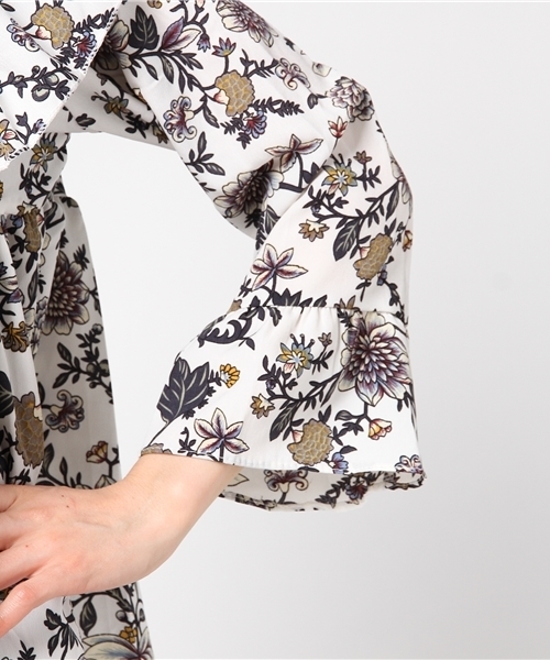 Re:EDIT（リエディ）の「[シーズンムード高まる花柄]フリルカラー花柄ブラウストップス/シャツ・ブラウス[リエディ]（シャツ/ブラウス・レディース・ホワイト/マスタード・MEDIUM）」の7枚目の写真