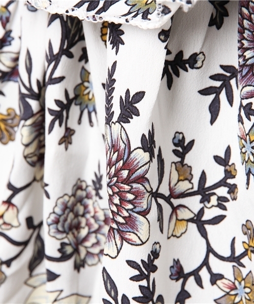 Re:EDIT（リエディ）の「[シーズンムード高まる花柄]フリルカラー花柄ブラウストップス/シャツ・ブラウス[リエディ]（シャツ/ブラウス・レディース・ホワイト/マスタード・MEDIUM）」の9枚目の写真