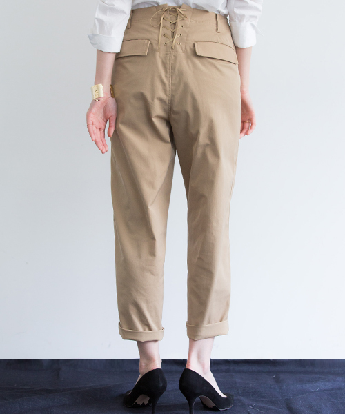 STUDIOUS（ステュディオス）の「バックレースアップベイカーパンツ（チノパンツ・レディース・ベージュ/ネイビー/カーキ/キャメル・1/0）」の13枚目の写真